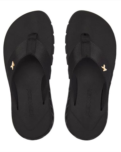 Chinelo Kenner Rakka