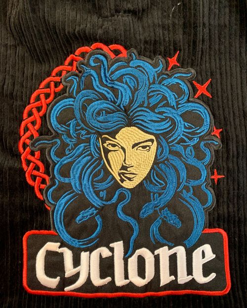 Bermuda Cyclone Veludo Relax Medusa Diamond