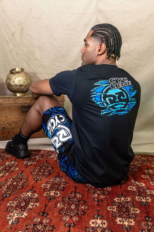 (NOVO) Camisa Cyclone Scratched Logo Metal - PRETO